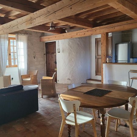 Maison Atypique Coeur De Village Historique Villeneuve-les-Avignon Bagian luar foto