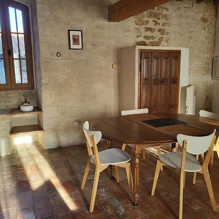 Maison Atypique Coeur De Village Historique Villeneuve-les-Avignon Bagian luar foto